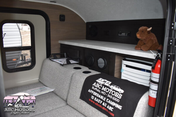 Braxton Creek Bushwhacker - 12RAD Floorplan - Travel Trailer RV - 16 ft - 2024 Edition - Image 16