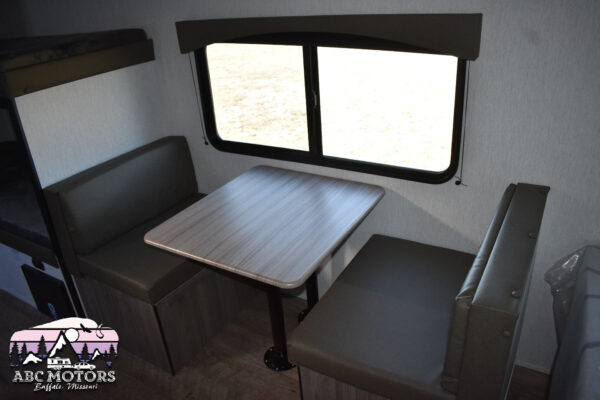 Sunset Park RV Sun Lite - 19BH Floorplan - Travel Trailer RV - 21 ft - 2024 Edition - Image 11