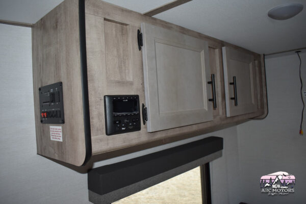 Gulf Stream Ameri-Lite - 189DD Floorplan - Travel Trailer RV - 20 ft - 2025 Edition - Image 19