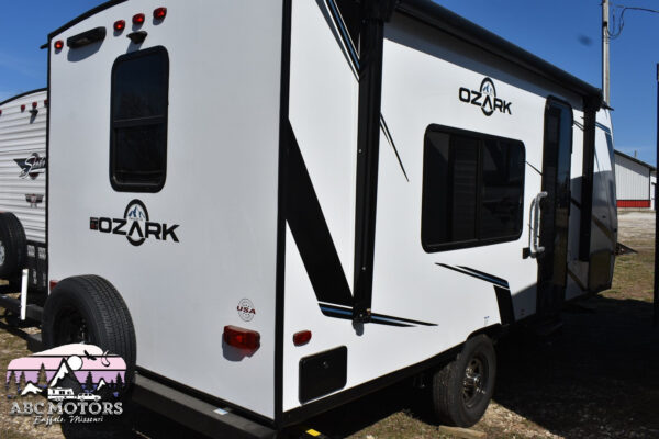 Forest River Ozark - 1660FQX Floorplan - Travel Trailer RV - 22 ft - 2024 Edition - Image 6
