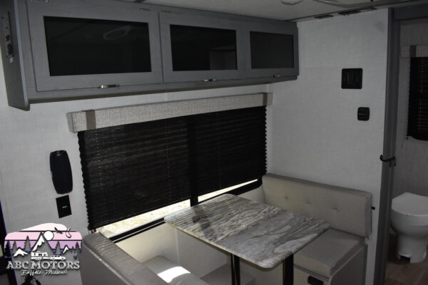 Forest River Ozark - 1660FQX Floorplan - Travel Trailer RV - 22 ft - 2024 Edition - Image 9