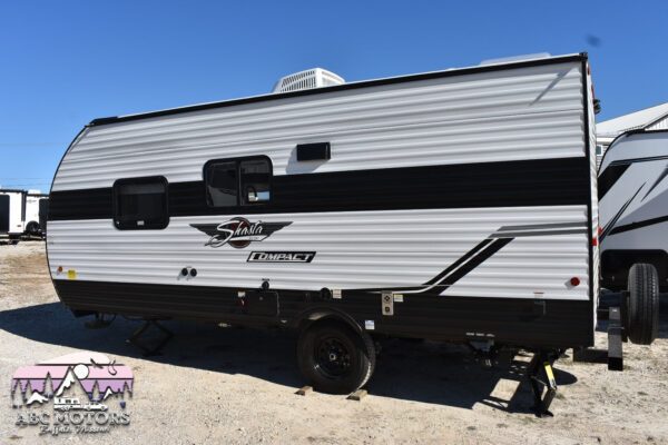 Forest River Shasta Oasis - 18FQ Floorplan - Travel Trailer RV - 23 ft - 2024 Edition - Image 5