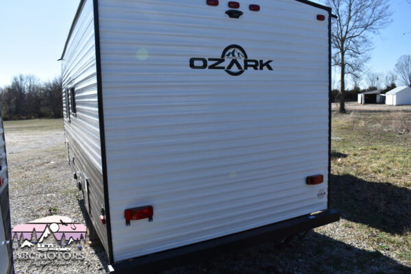 Forest River Ozark - 1610RBLE Floorplan - Travel Trailer RV - 20 ft - 2024 Edition - Image 18