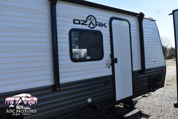 Forest River Ozark - 1610RBLE Floorplan - Travel Trailer RV - 20 ft - 2024 Edition - Image 7