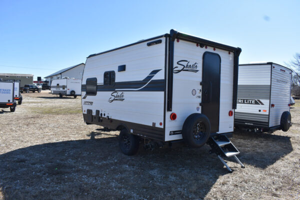 Forest River Shasta Oasis Compact - 16RE Floorplan - Travel Trailer RV - 17 ft - 2025 Edition - Image 5