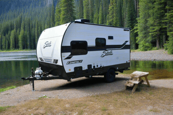 Forest River Shasta Oasis Compact - 16RE Floorplan - Travel Trailer RV - 17 ft - 2025 Edition