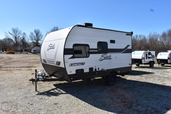 Forest River Shasta Oasis Compact - 16BH Floorplan - Travel Trailer RV - 17 ft - 2025 Edition - Image 3