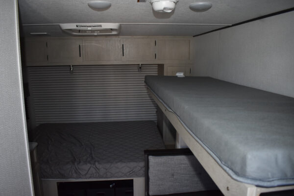 Forest River Shasta Oasis Compact - 16BH Floorplan - Travel Trailer RV - 17 ft - 2025 Edition - Image 12
