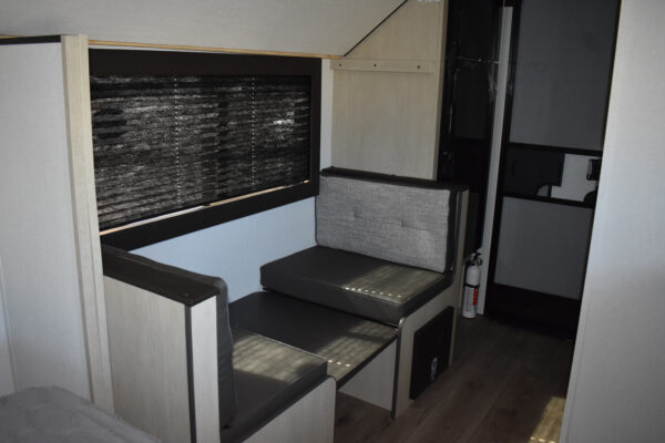 Forest River Shasta Oasis Compact - 16BH Floorplan - Travel Trailer RV - 17 ft - 2025 Edition - Image 17