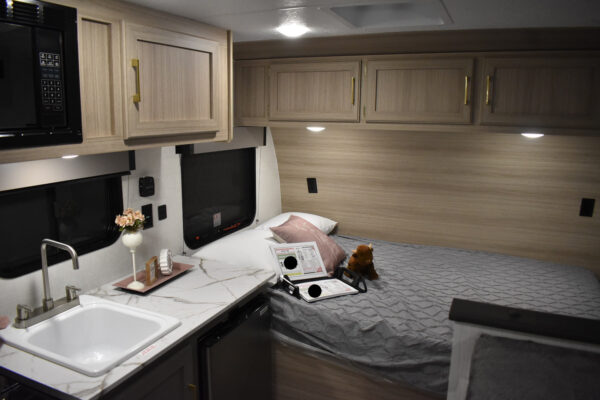 KZ RV Sportsmen Classic - 130BH Floorplan - Travel Trailer - 17 ft - 2025 Edition - Image 3