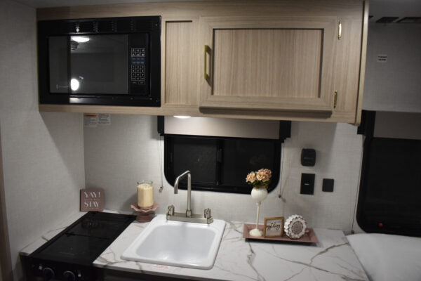 KZ RV Sportsmen Classic - 130BH Floorplan - Travel Trailer - 17 ft - 2025 Edition - Image 6
