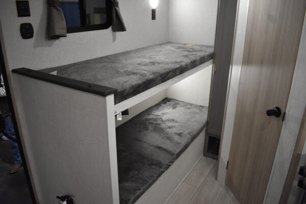 KZ RV Sportsmen Classic - 130BH Floorplan - Travel Trailer - 17 ft - 2025 Edition - Image 8