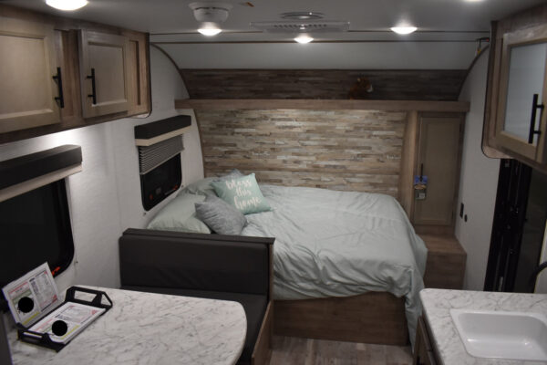 Gulf Stream Ameri-Lite - 199DD Floorplan - Travel Trailer RV -  20 ft - 2025 Edition - Image 2