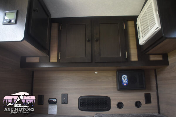Braxton Creek Bushwhacker - 10HD Floorplan - Travel Trailer RV - 13 ft - 2024 Edition - Image 17