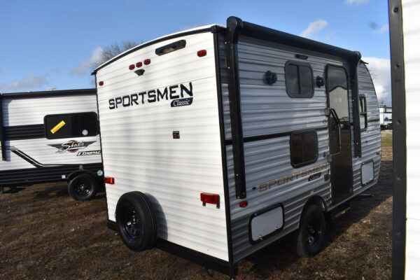 KZ RV Sportsmen Classic - 130BH Floorplan - Travel Trailer - 17 ft - 2025 Edition - Image 13