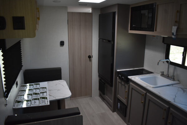 KZ RV Sportsmen Classic - 170MB Floorplan - Travel Trailer - 22 ft - 2025 Edition - Image 17